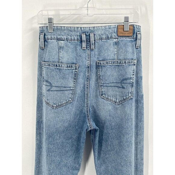 American Eagle Mom Jean Straight Leg Pleated High Rise Light Wash Sz 2 Long - Picture 5 of 8